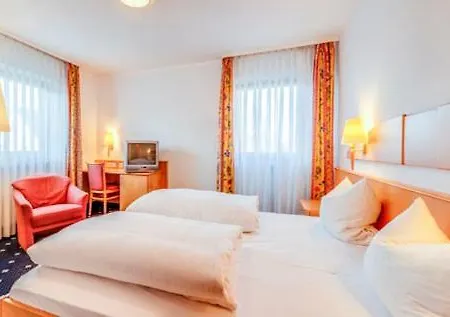 Hotel Bloedel Gruener Baum *
