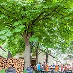 Bloedel Gruener Baum Szálloda Nürnberg