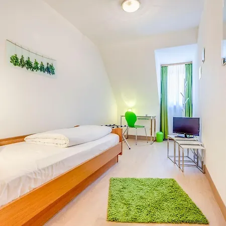 Hotel Bloedel Gruener Baum Nuremberg