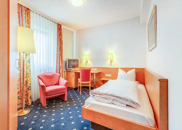 호텔 Bloedel Gruener Baum 뉘른베르크