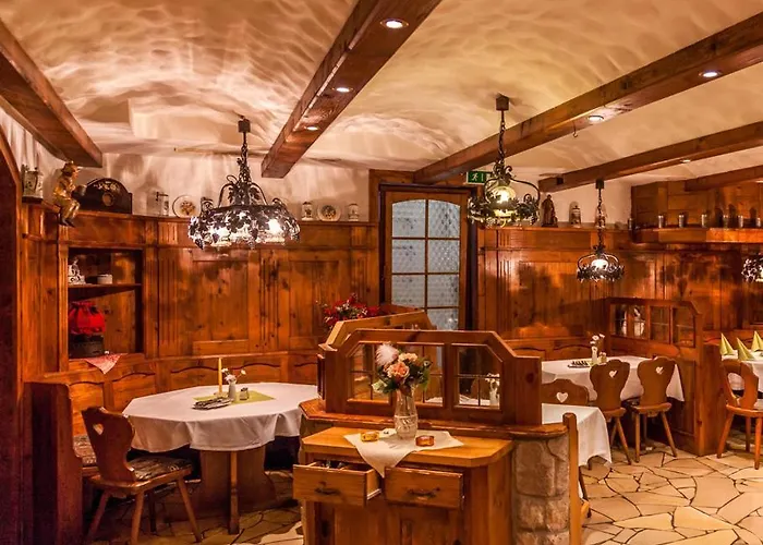 호텔 Bloedel Gruener Baum 뉘른베르크