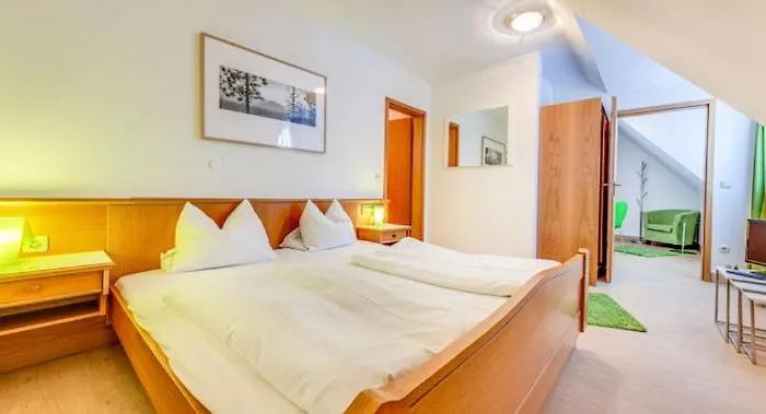 Bloedel Gruener Baum *